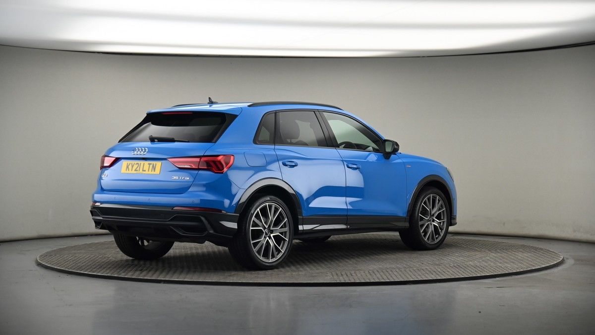 Audi Q3 Image 7