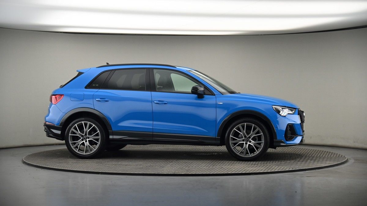 More views of Audi Q3
