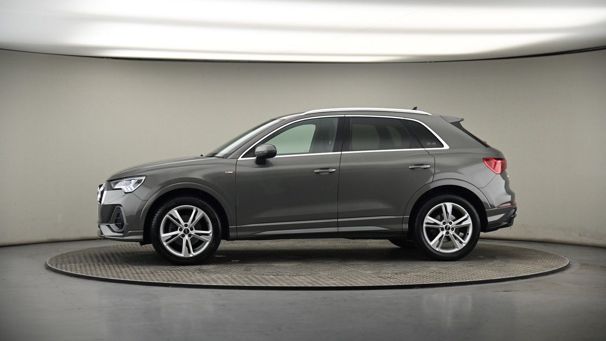 More views of Audi Q3