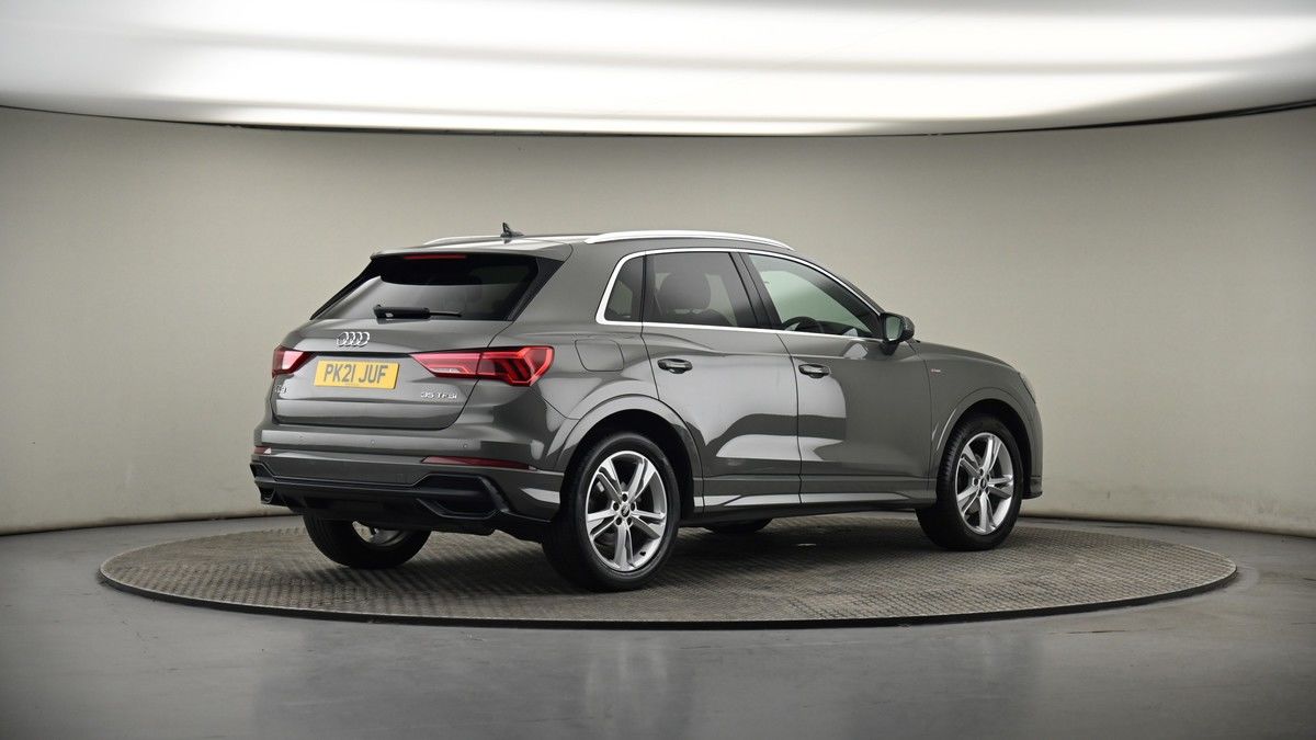 Audi Q3 Image 7
