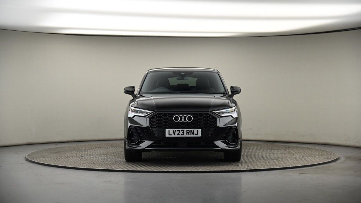 Audi Q3 Image 17