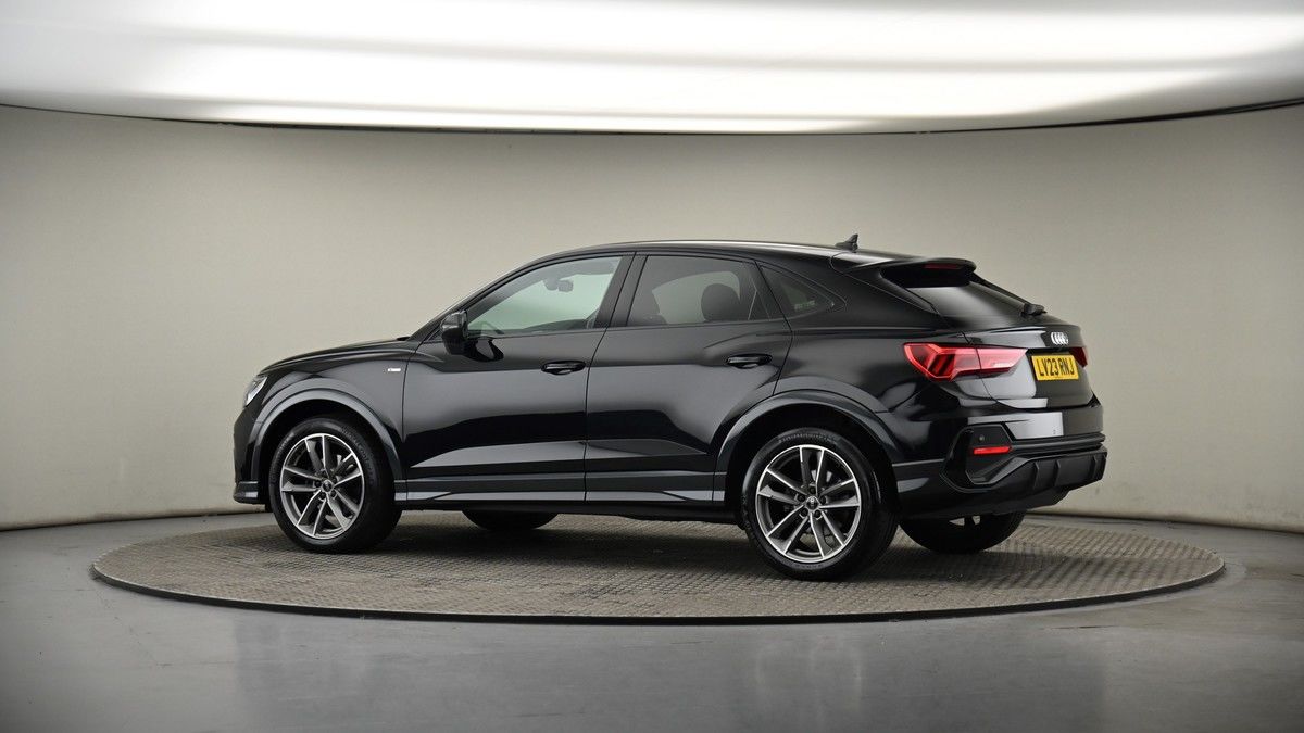 More views of Audi Q3
