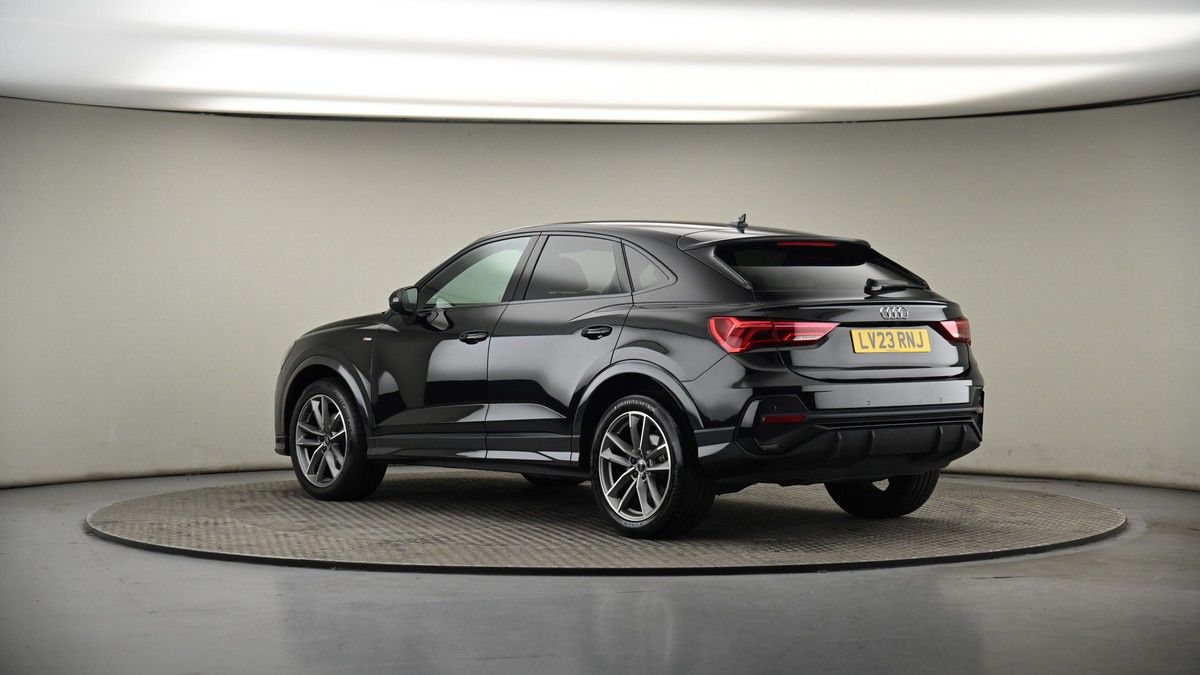 More views of Audi Q3