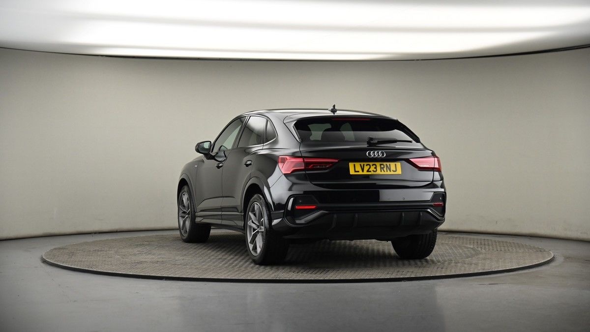 More views of Audi Q3