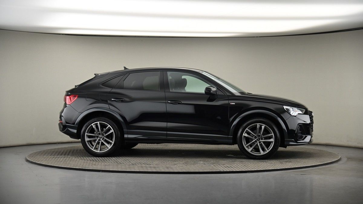 More views of Audi Q3