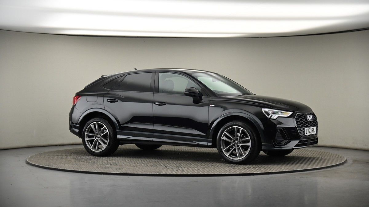 Audi Q3 Image 5