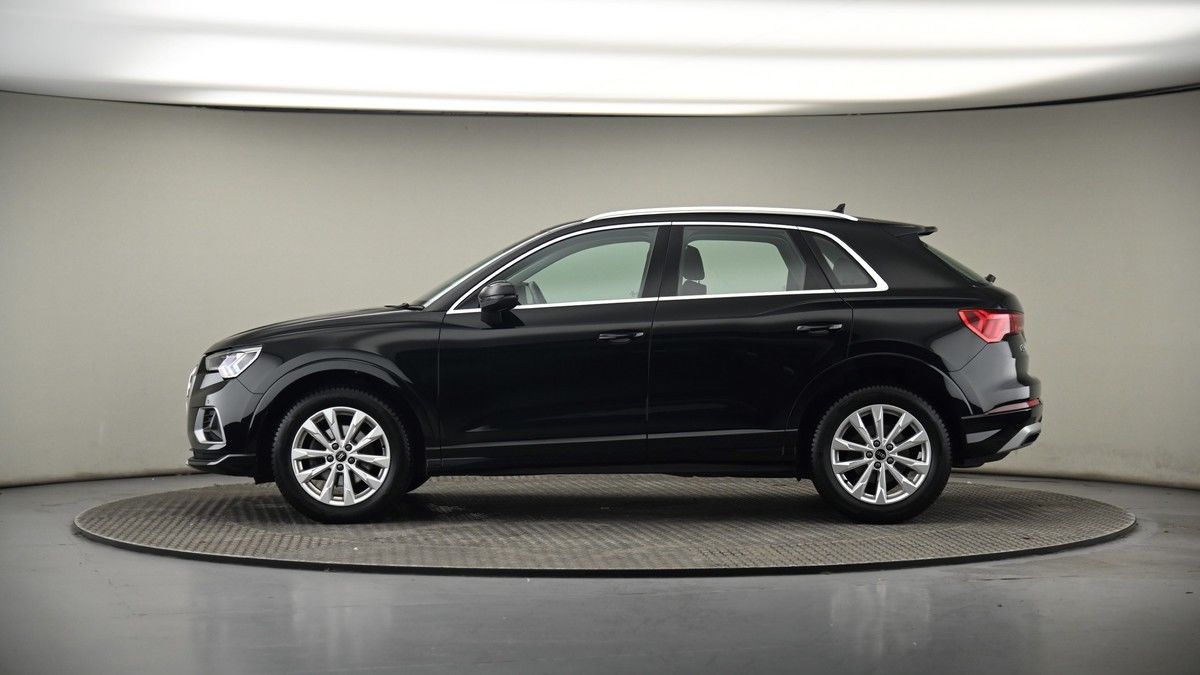 Audi Q3 Image 19