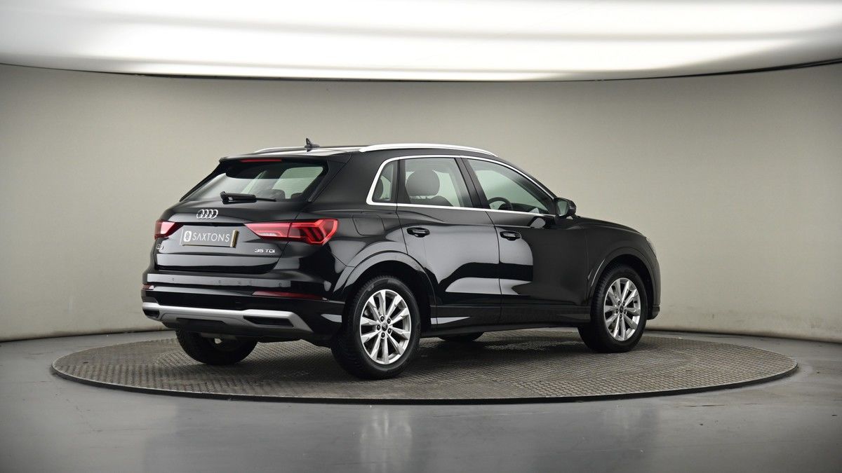 Audi Q3 Image 7