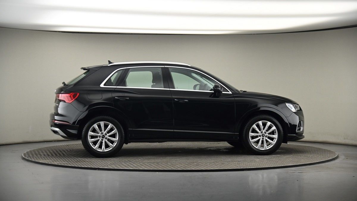 More views of Audi Q3