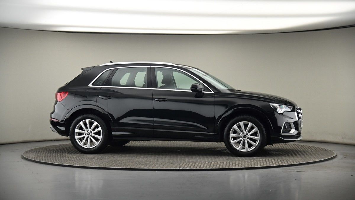 More views of Audi Q3