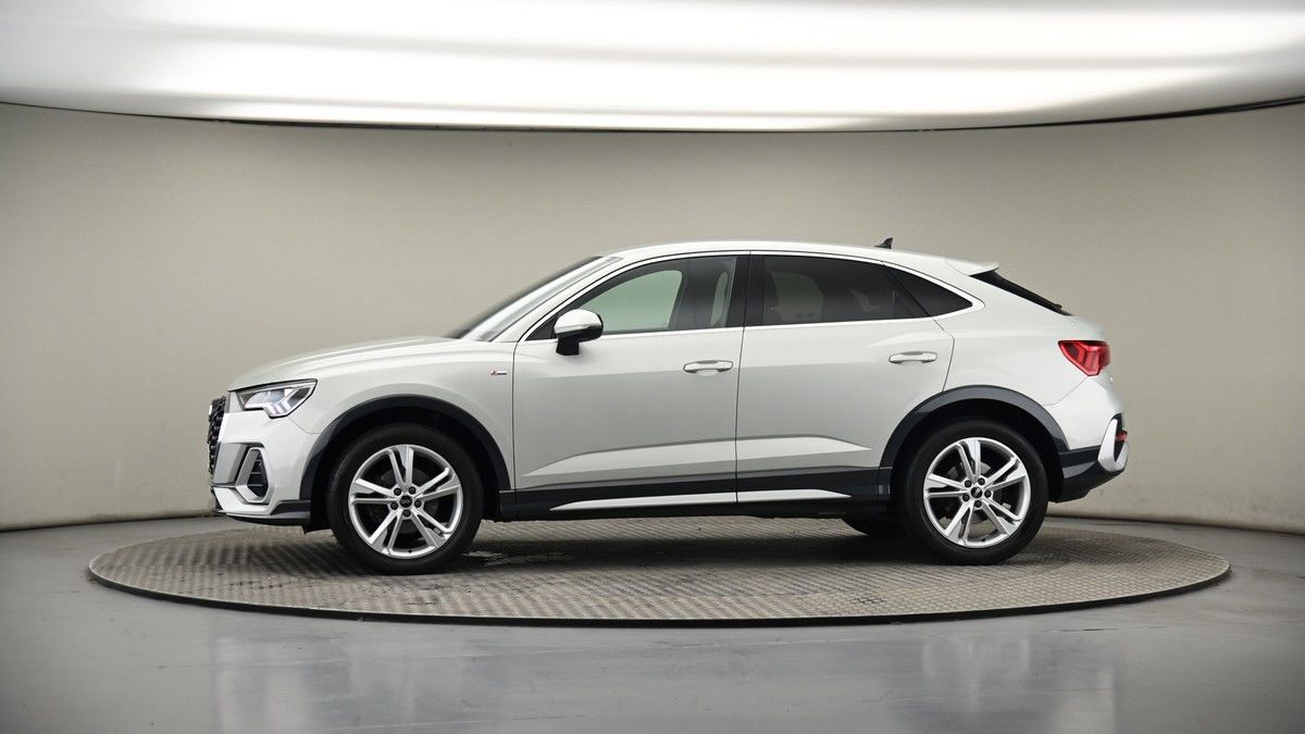 More views of Audi Q3