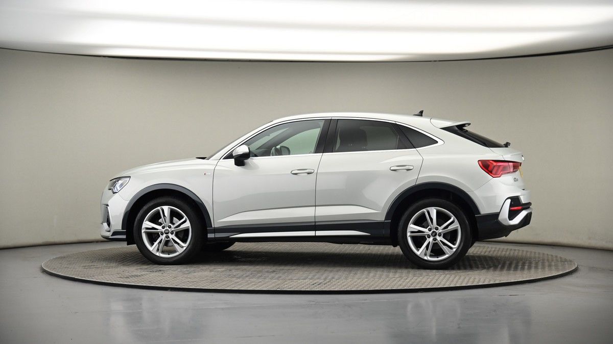 More views of Audi Q3