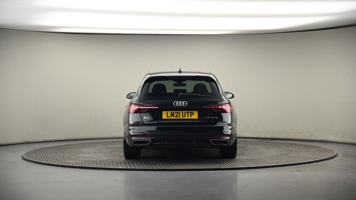 Audi A4 Avant Image 16