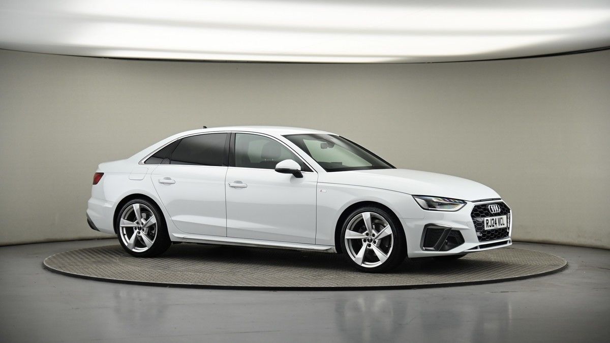 Audi A4 Image 6