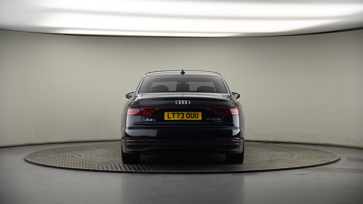 Audi A8 Image 16