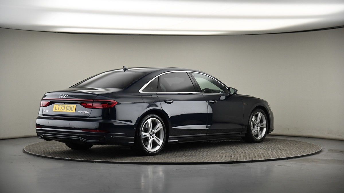 Audi A8 Image 6