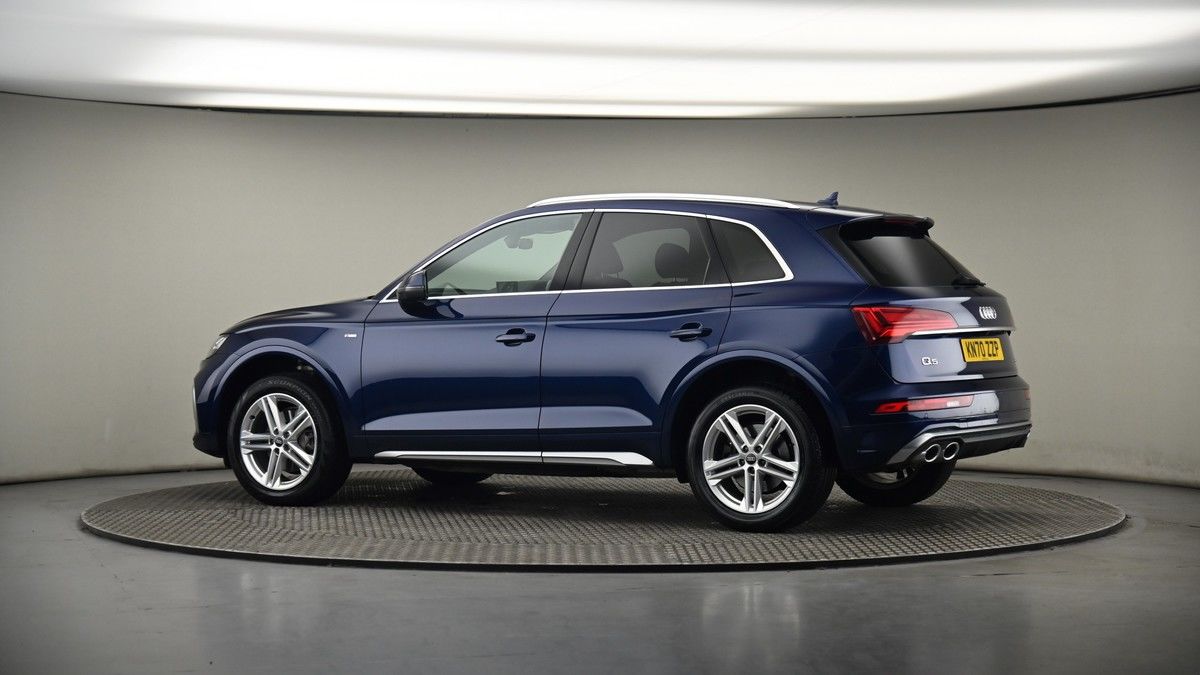 More views of Audi Q5