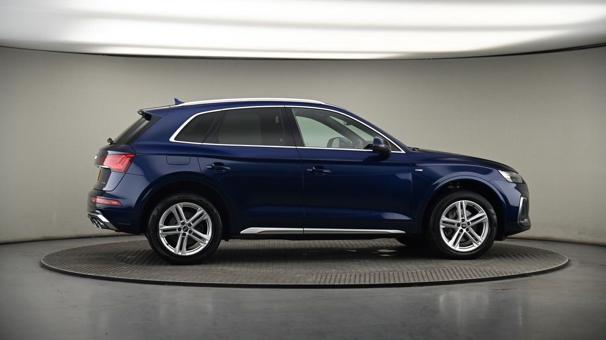 More views of Audi Q5
