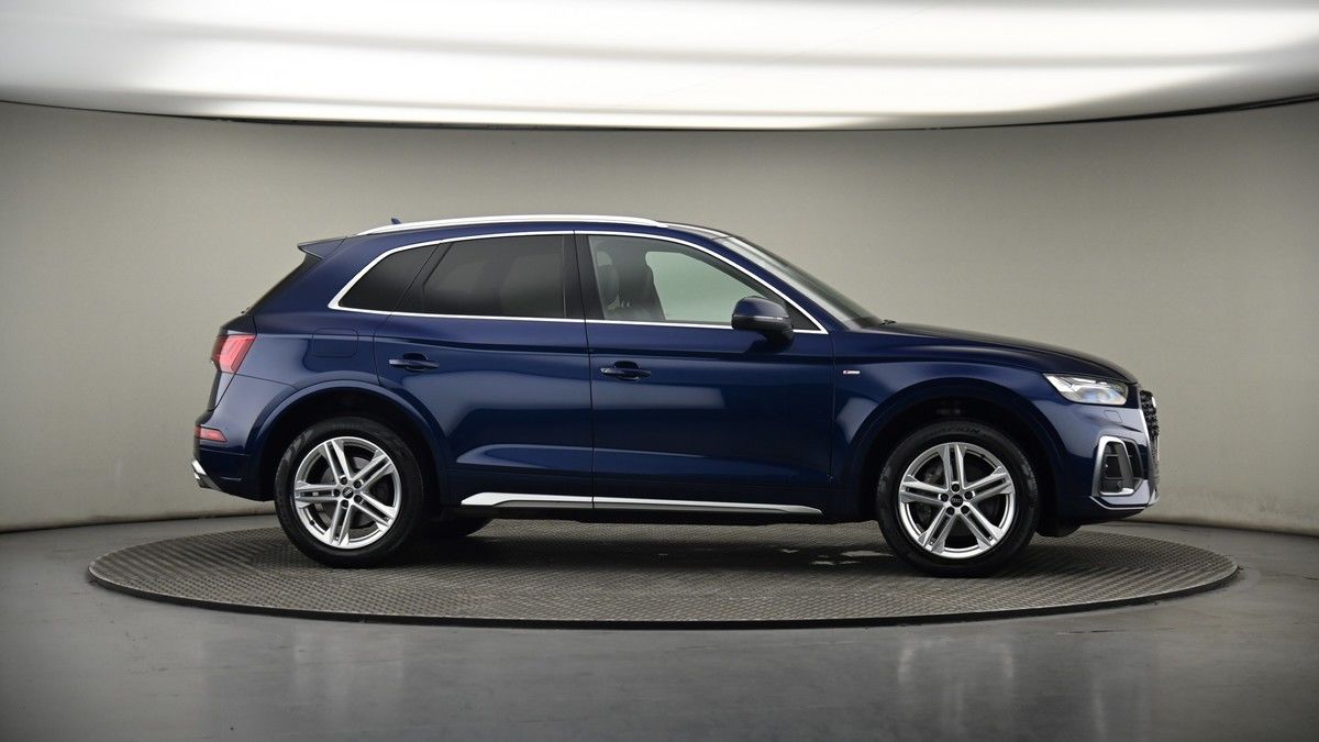 More views of Audi Q5