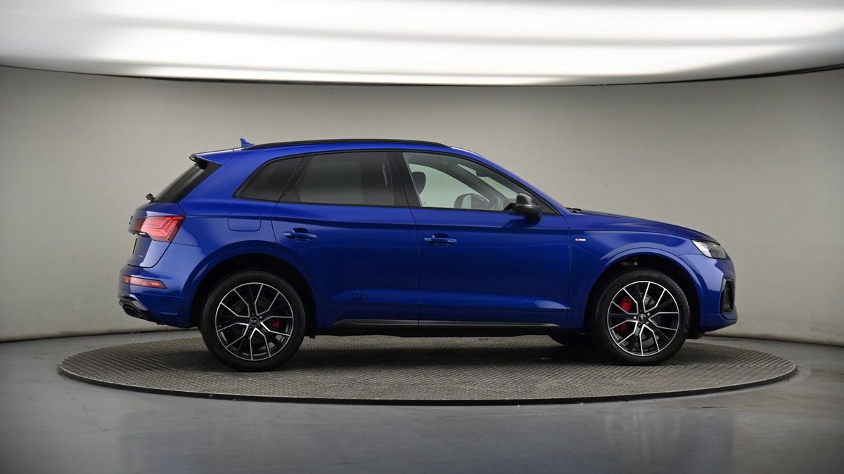 More views of Audi Q5
