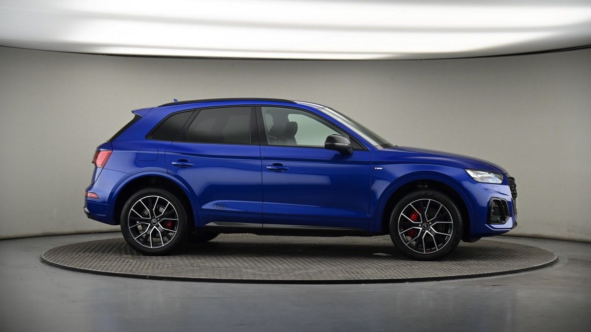 More views of Audi Q5