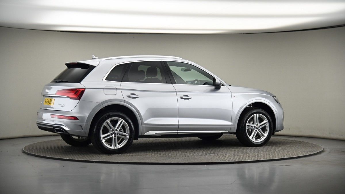 More views of Audi Q5