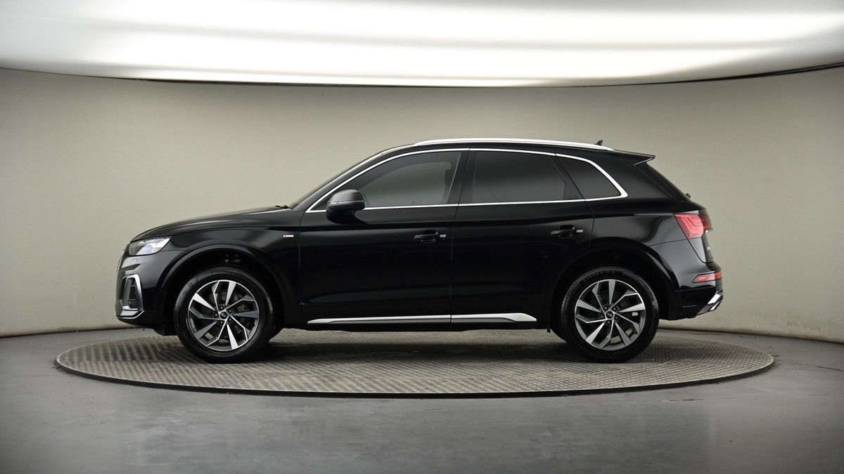 Audi Q5 Image 18