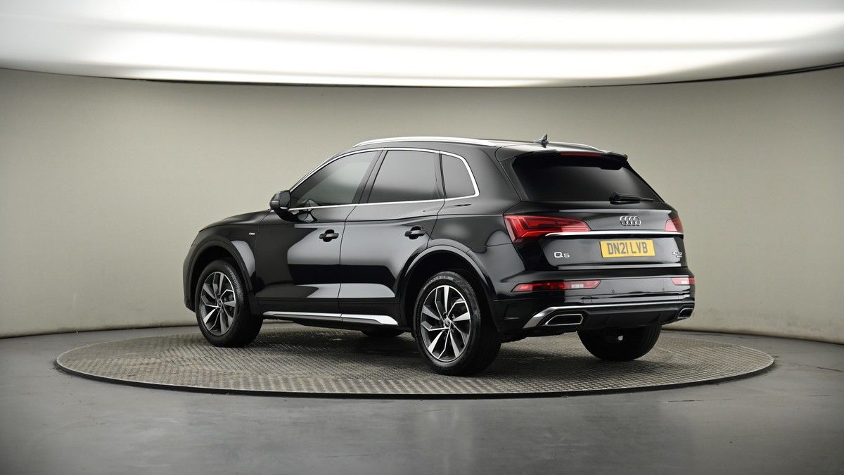 More views of Audi Q5