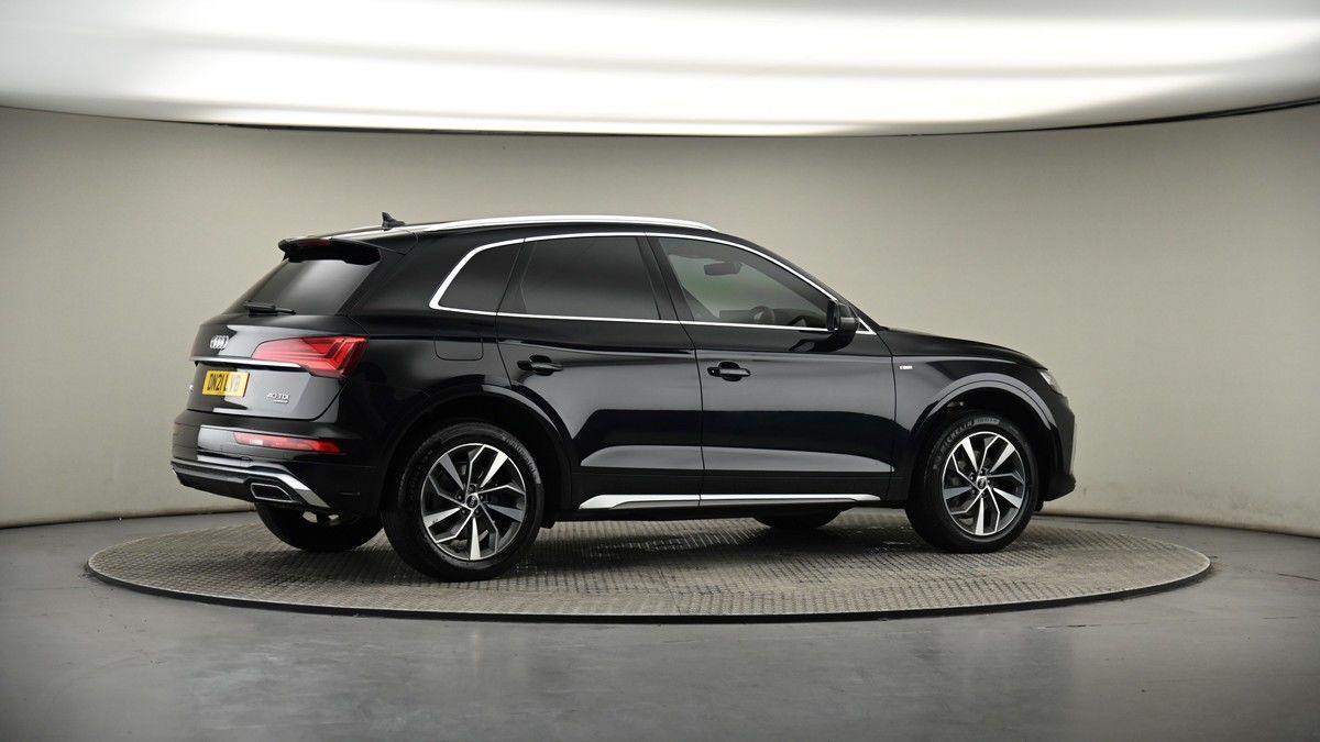 More views of Audi Q5