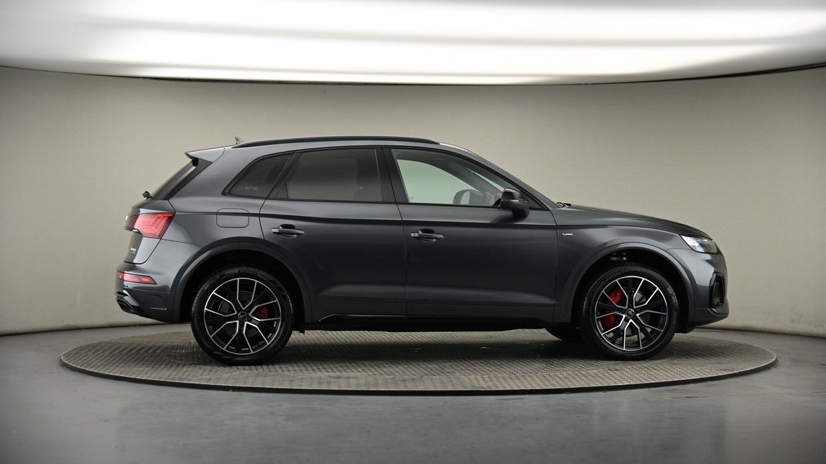 More views of Audi Q5