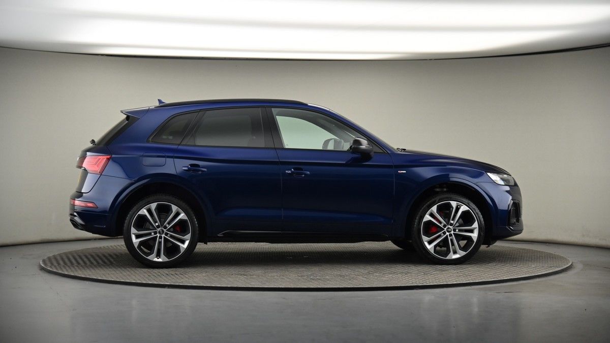 More views of Audi Q5