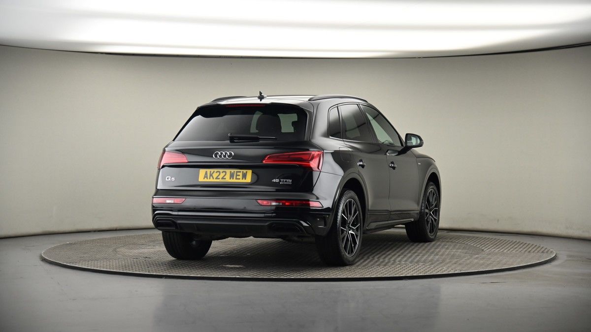 More views of Audi Q5