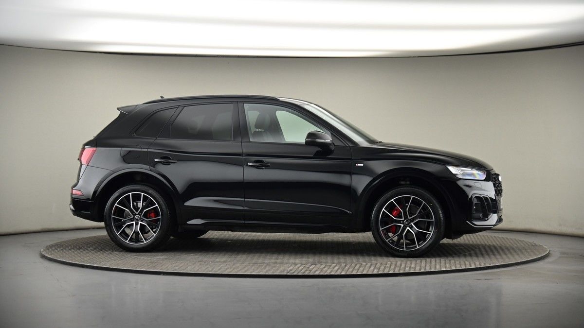 More views of Audi Q5