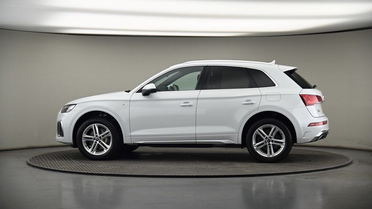 More views of Audi Q5