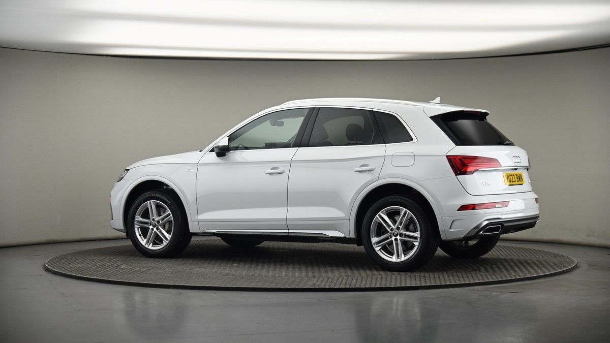 More views of Audi Q5