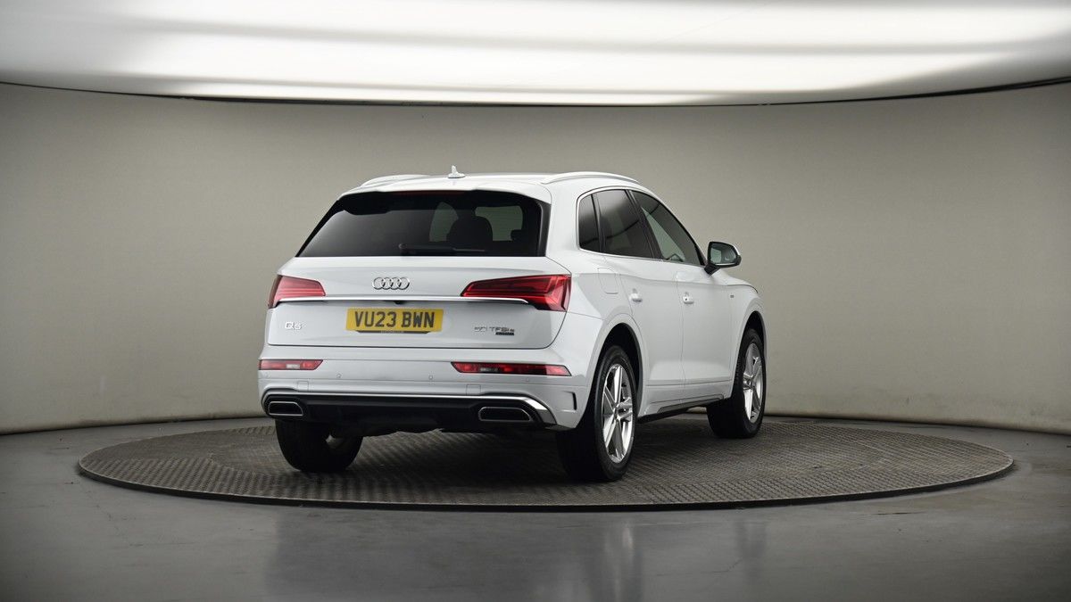 More views of Audi Q5