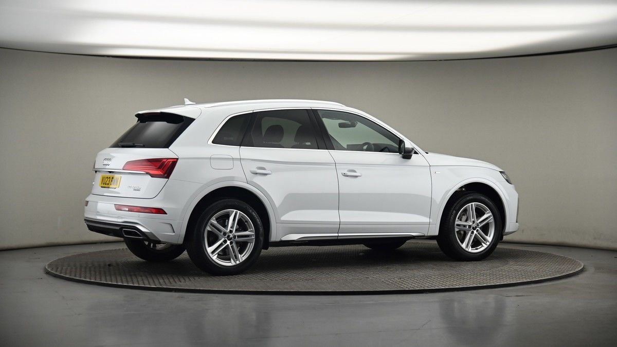 More views of Audi Q5