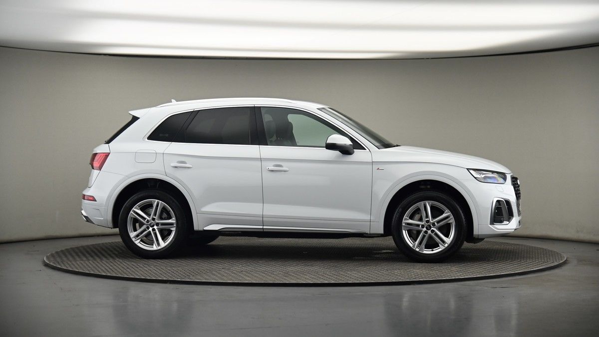 More views of Audi Q5