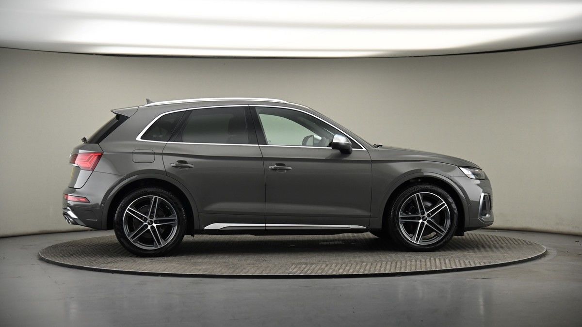 More views of Audi SQ5