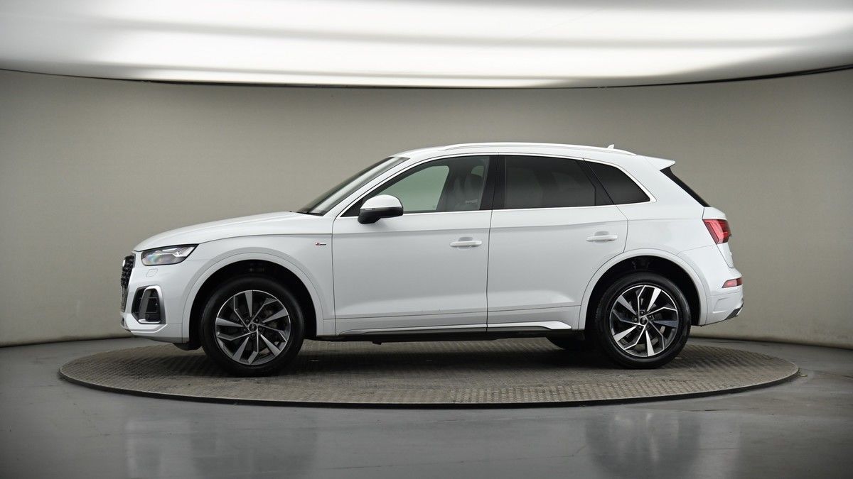 More views of Audi Q5