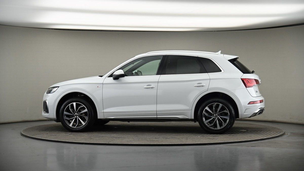 More views of Audi Q5