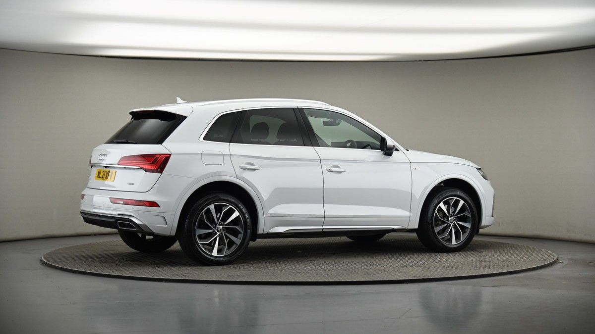 More views of Audi Q5