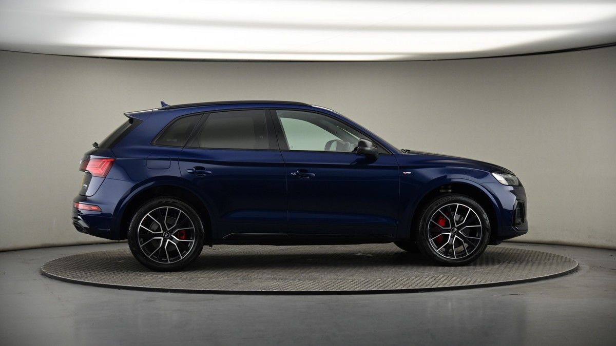 More views of Audi Q5