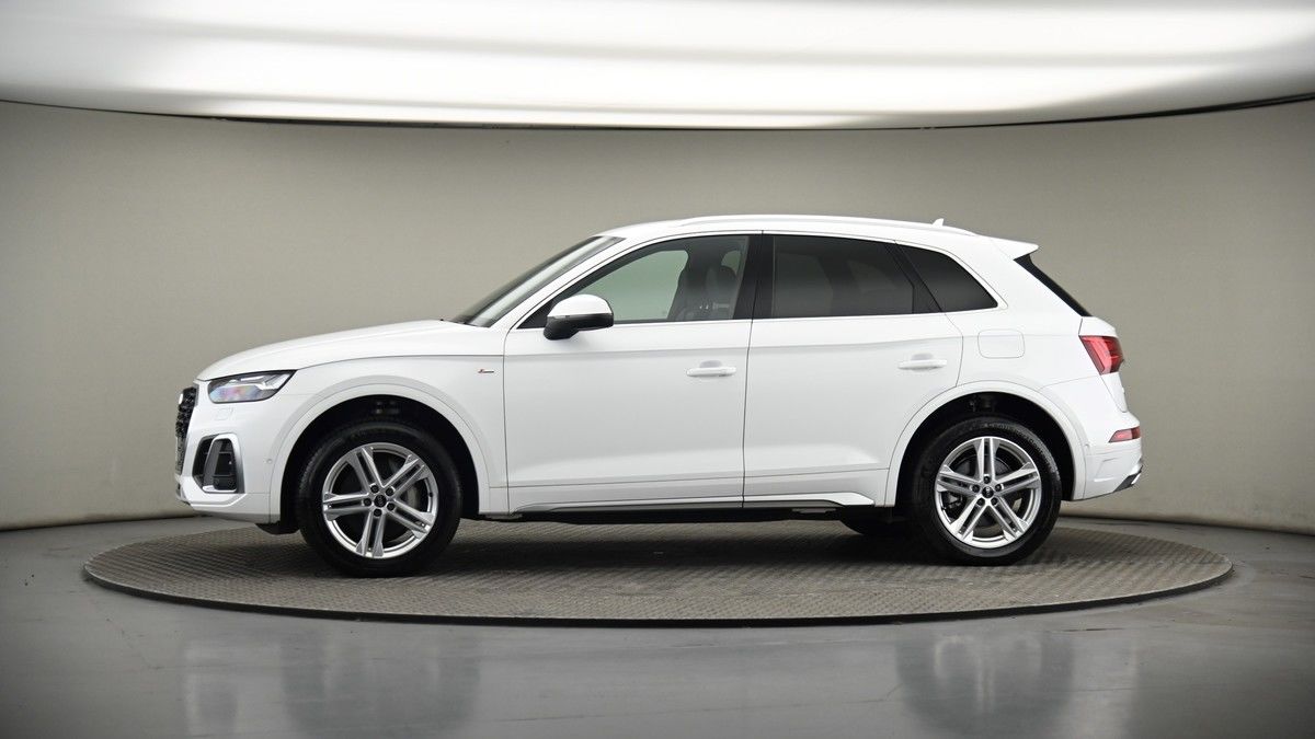 More views of Audi Q5