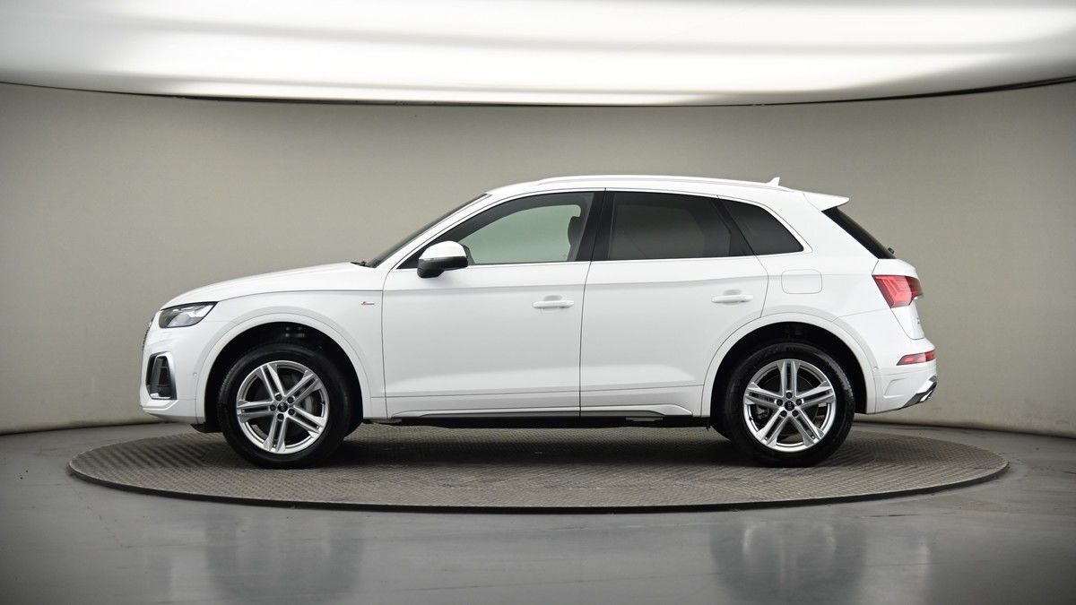 Audi Q5 Image 18