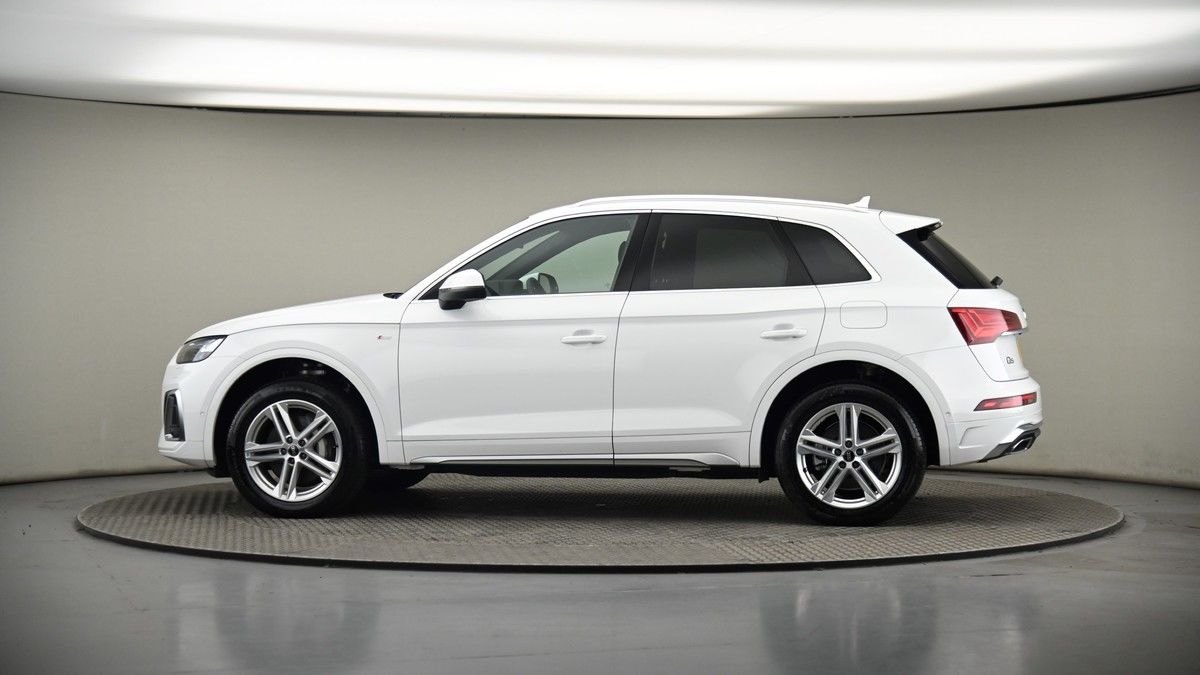More views of Audi Q5