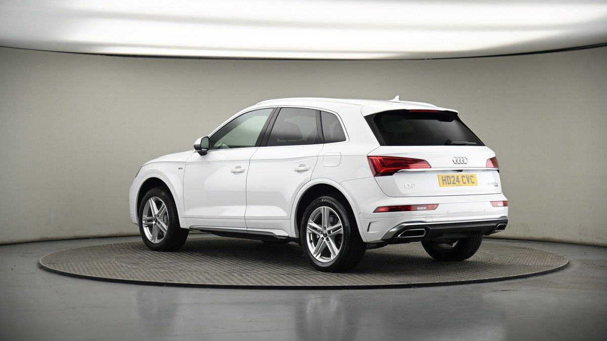 More views of Audi Q5