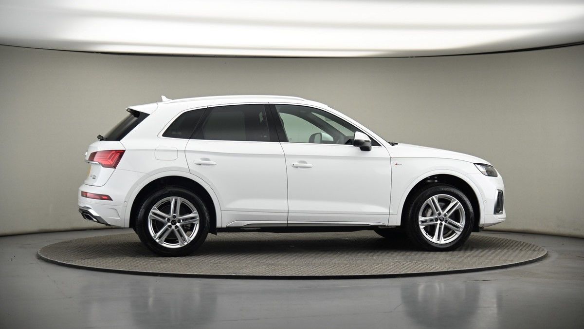 More views of Audi Q5