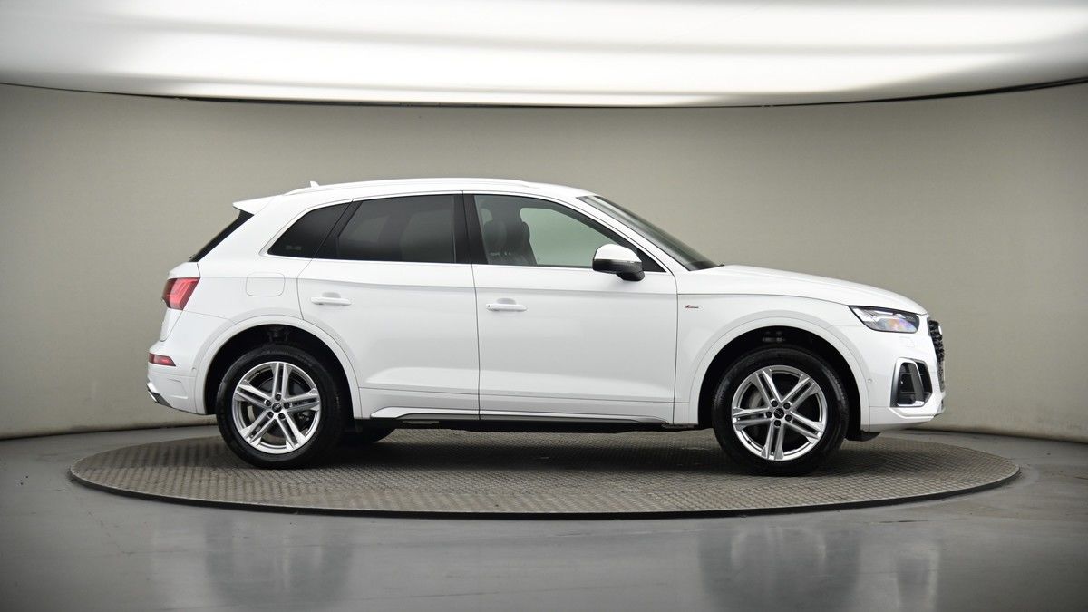 More views of Audi Q5