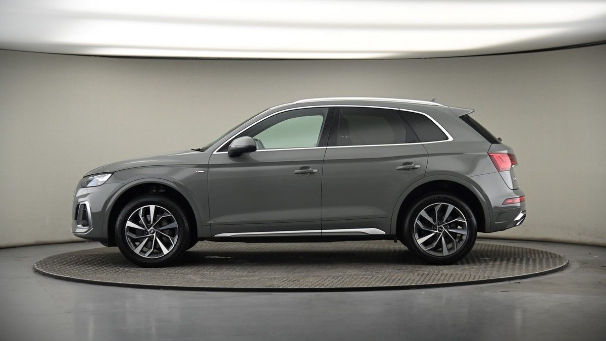 Audi Q5 Image 18